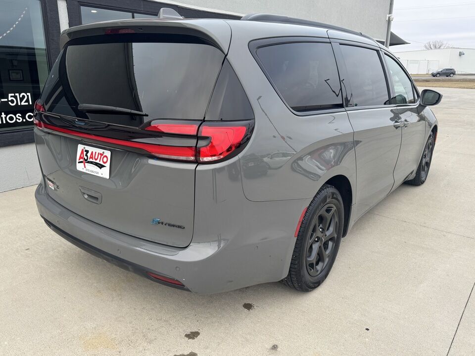 2021 Chrysler Pacifica Hybrid  - A3 Auto