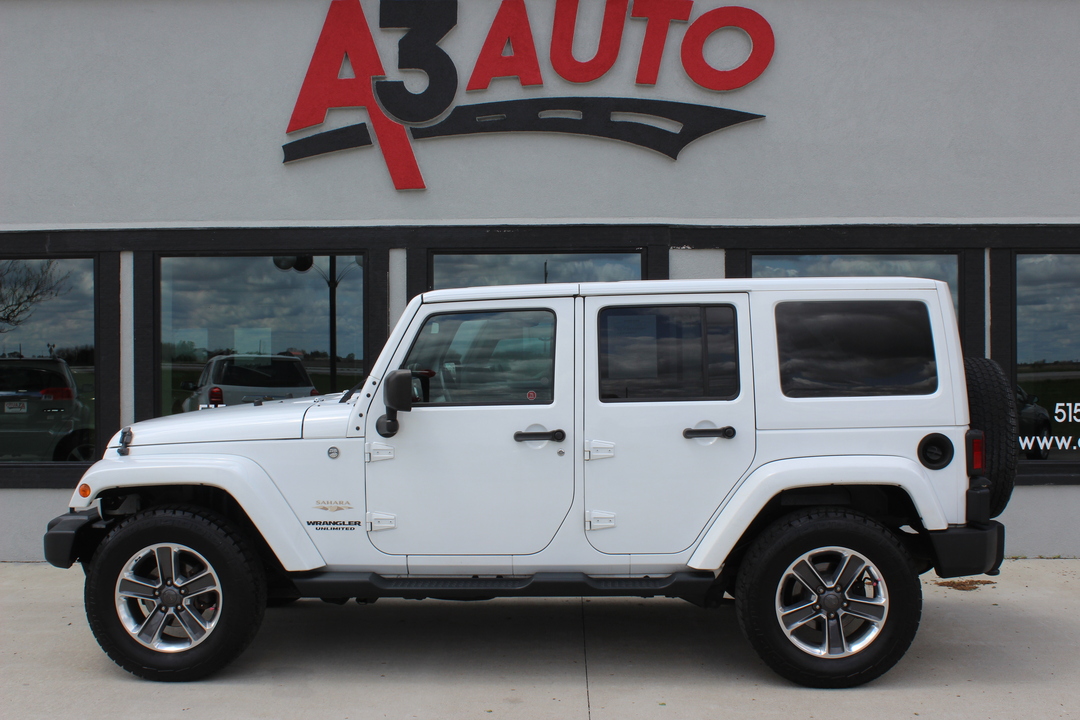 2014 Jeep Wrangler Unlimited Unlimited Sahara 4X4  - 1030  - A3 Auto