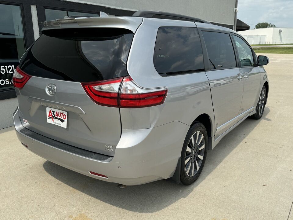 2018 Toyota Sienna  - A3 Auto