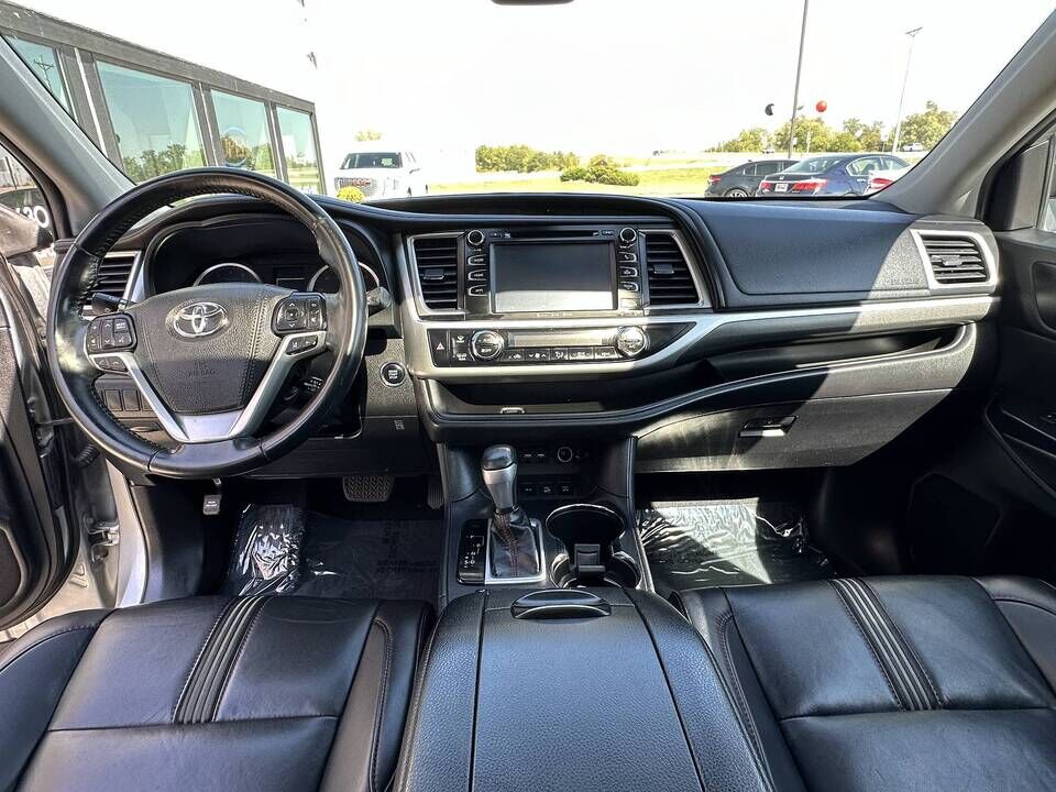 2019 Toyota Highlander  - A3 Auto