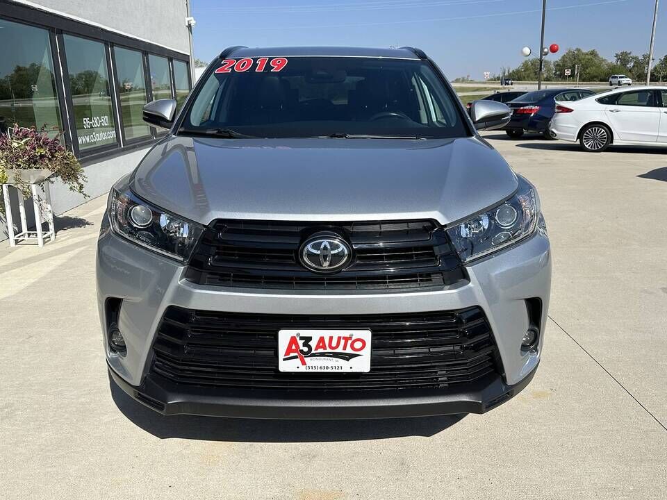 2019 Toyota Highlander  - A3 Auto