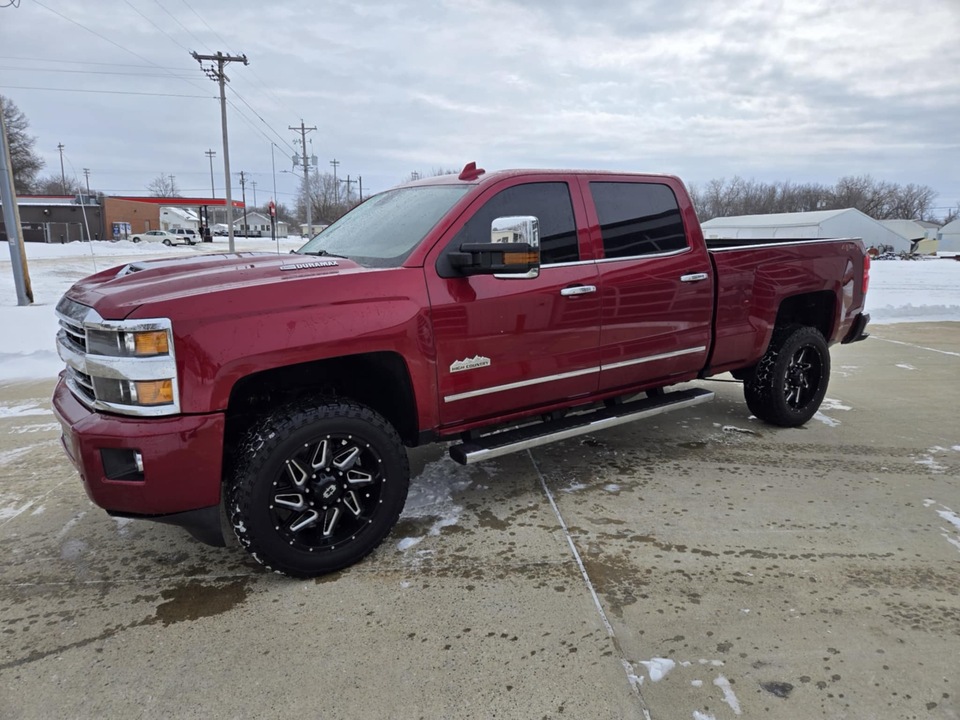 2019 Chevrolet Silverado 2500HD High Country  - 8087  - Exira Auto Sales