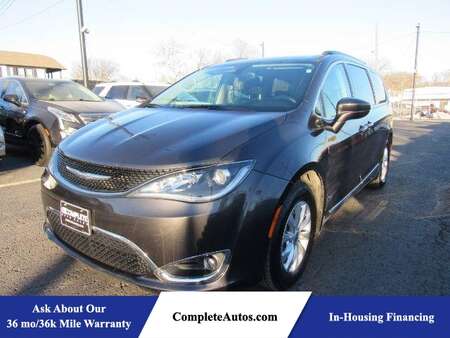 2017 Chrysler Pacifica Touring-L for Sale  - P18503  - Complete Autos