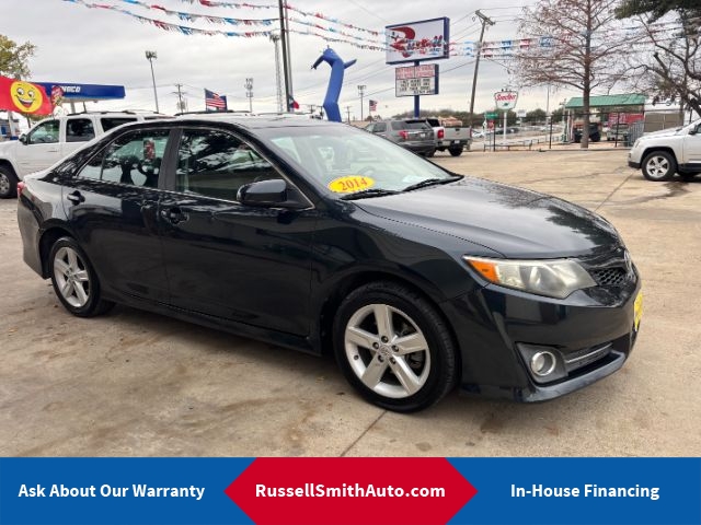 2014 Toyota Camry SE  - TO14A956  - Russell Smith Auto