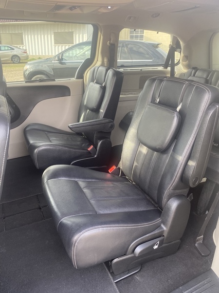 2013 Chrysler Town & Country  - 2T Motors