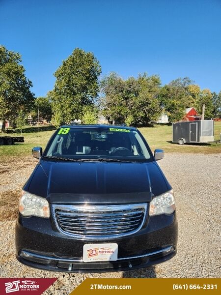 2013 Chrysler Town & Country  - 2T Motors