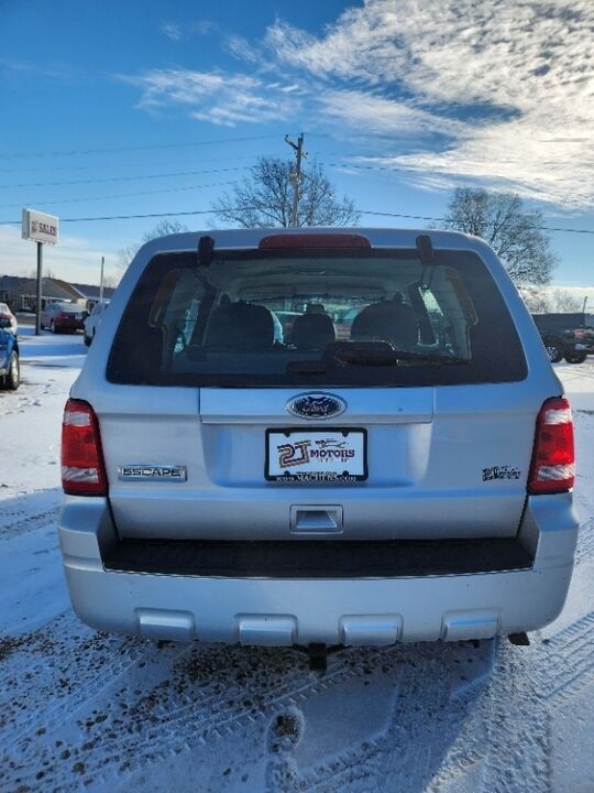 2011 Ford Escape  - 2T Motors