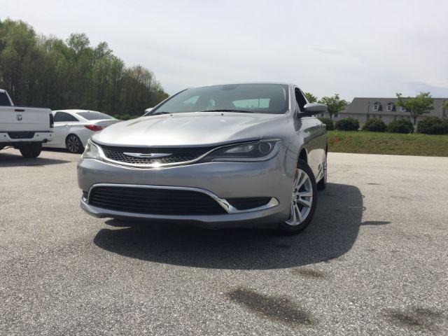 2015 Chrysler 200 Limited  - 604240  - Auto Connection