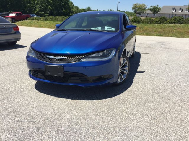 2015 Chrysler 200 S AWD  - BS-522840  - Auto Connection