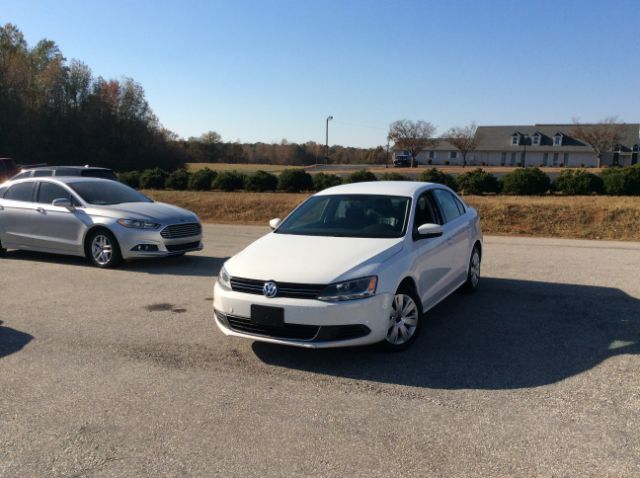 2013 Volkswagen Jetta  - Auto Connection