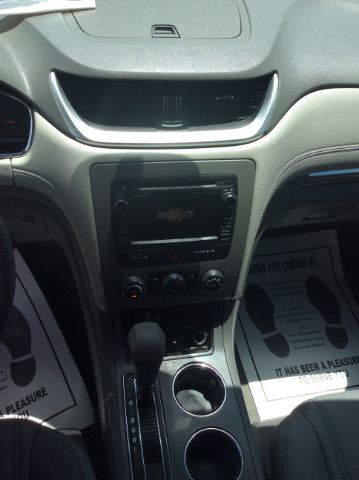 2017 Chevrolet Traverse  - Auto Connection