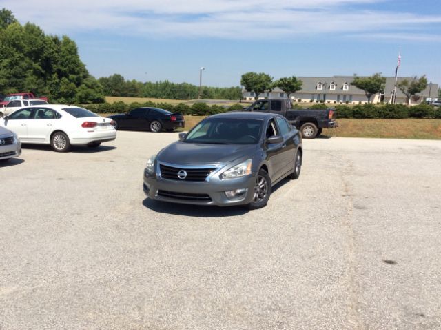 2015 Nissan Altima  - Auto Connection
