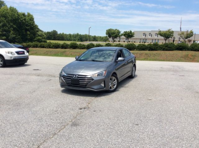 2019 Hyundai Elantra Limited  - BS-490733  - Auto Connection