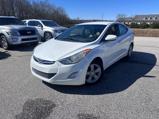 2013 Hyundai Elantra  - Auto Connection