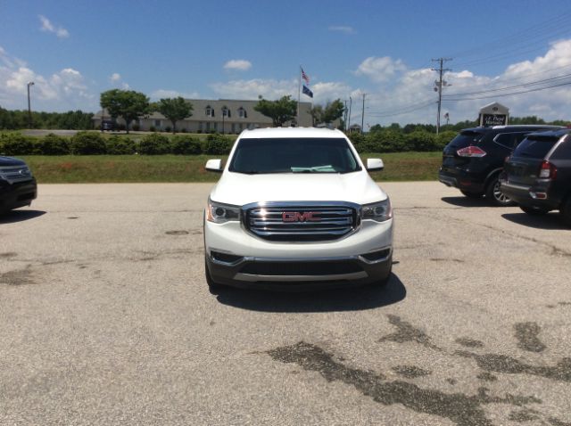 2019 GMC Acadia  - Auto Connection
