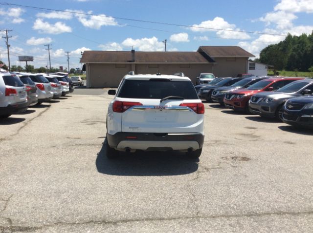 2019 GMC Acadia  - Auto Connection