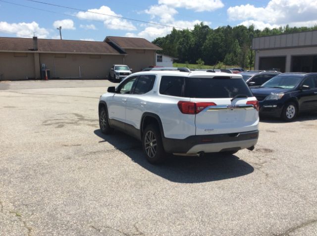 2019 GMC Acadia  - Auto Connection