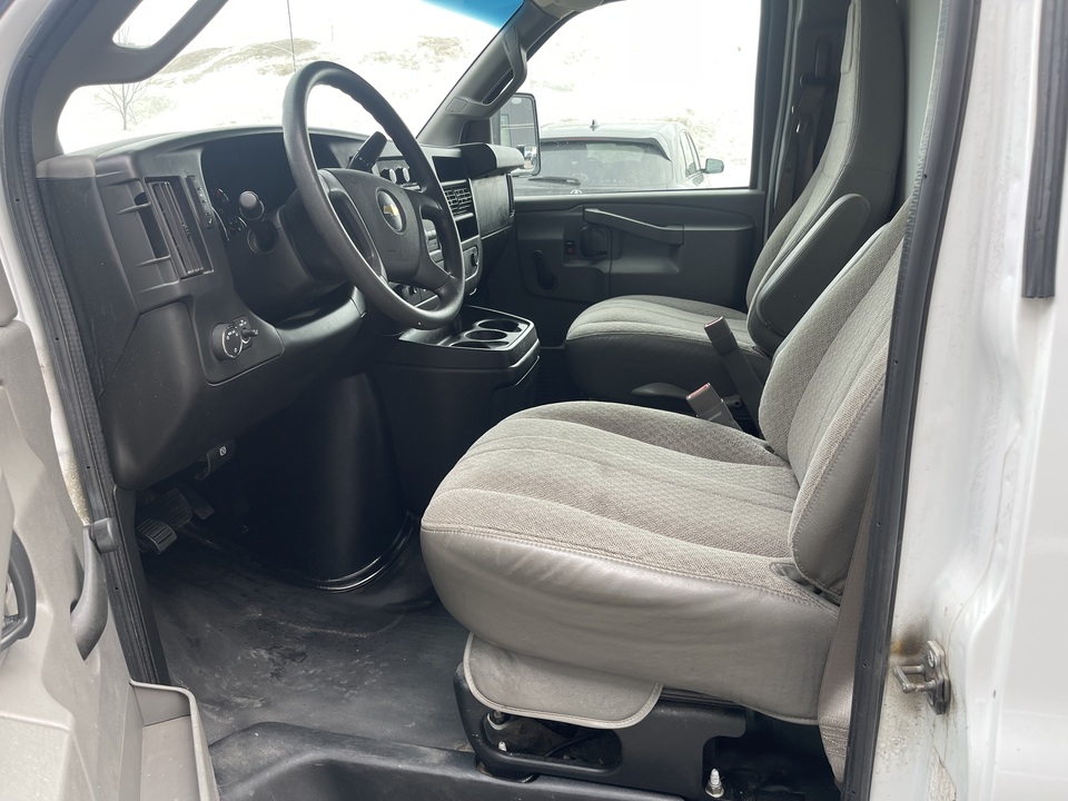 2018 Chevrolet Express Commercial Cutaway  - Camions Commerciaux John Scotti