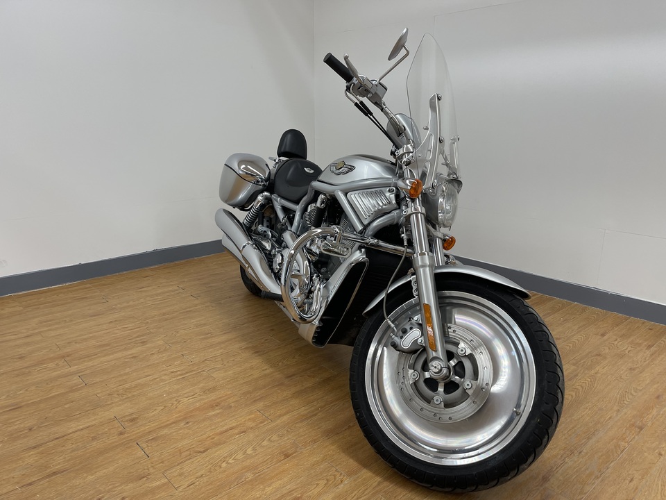 2003 Harley Davidson V-ROD  - Camions Commerciaux John Scotti