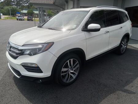 2017 Honda Pilot  - Koury Cars