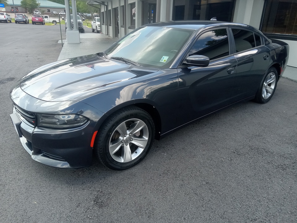 2017 Dodge Charger SXT  - A528346  - Koury Cars