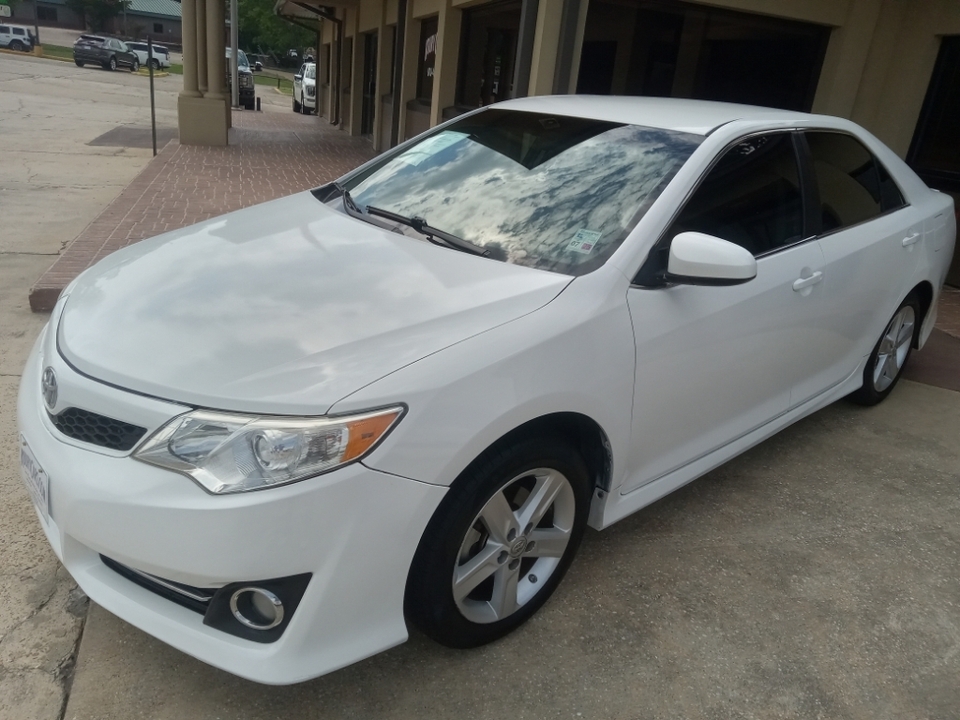 2014 Toyota Camry  - A312826  - Koury Cars