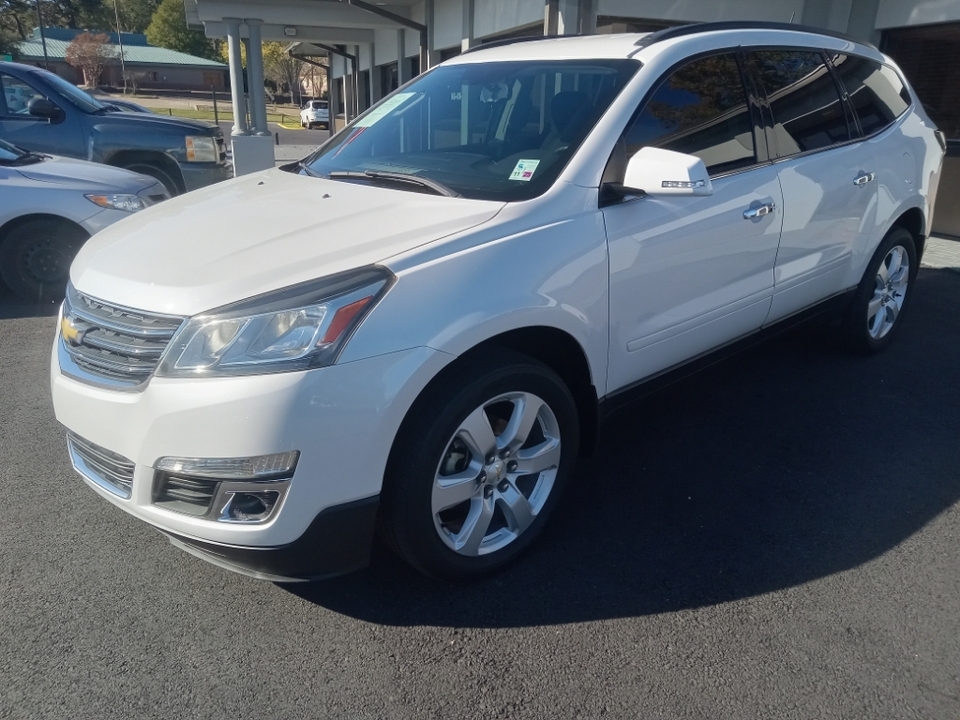 2017 Chevrolet Traverse LT  - S114849  - Koury Cars