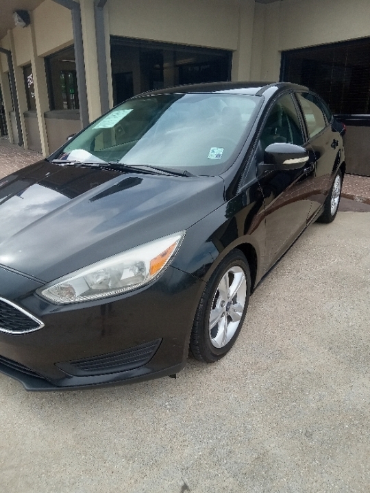 2015 Ford Focus SE  - A299699L  - Koury Cars