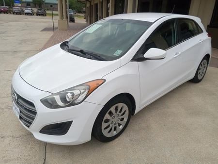 2016 Hyundai Elantra  - Koury Cars