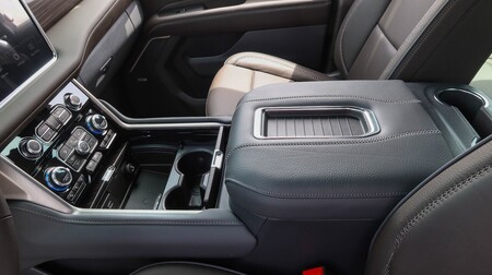 2023 GMC Yukon Denali 4WD  - Dresden Motors