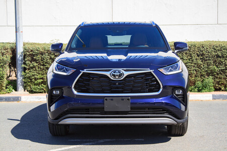 2023 Toyota Highlander  - Dresden Motors