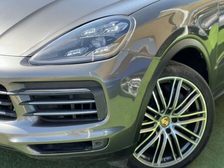 2022 Porsche Cayenne  - Dresden Motors