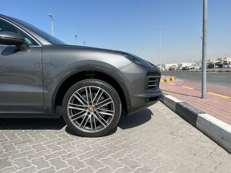 2022 Porsche Cayenne  - Dresden Motors