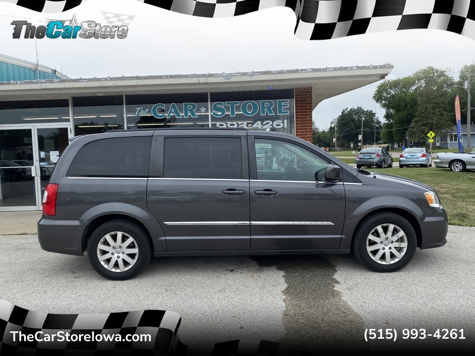 2016 Chrysler Town & Country Touring  - S130  - The Car Store