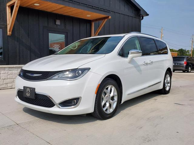 2020 Chrysler Pacifica Limited Minivan 4D  - LR114618  - Heartland Motor Company