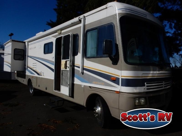 2004 Fleetwood RV BOUNDER 32W  - 19475  - Scott’s RV