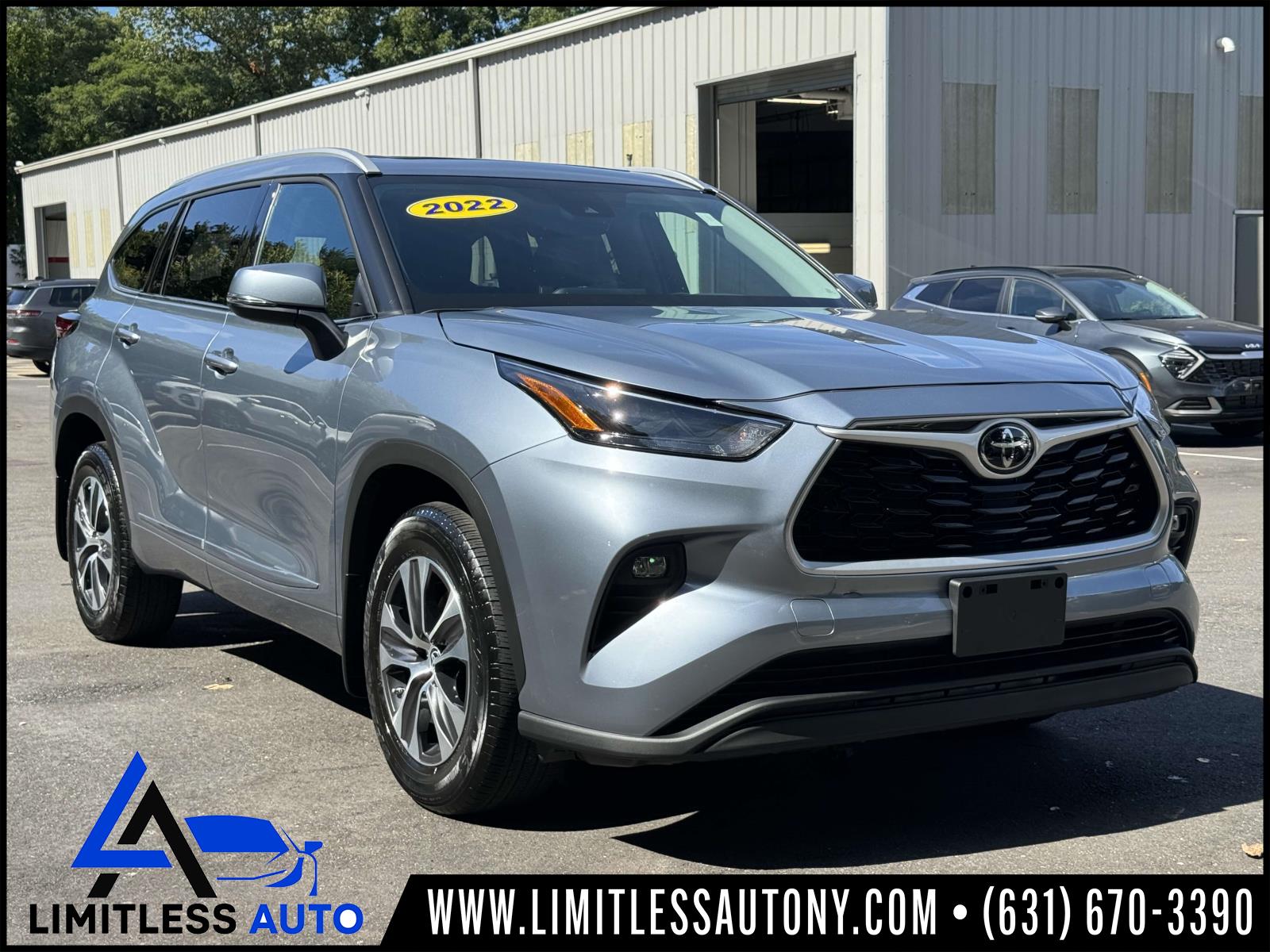 2022 Toyota Highlander XLE  - KU5140T  - Limitless Autos