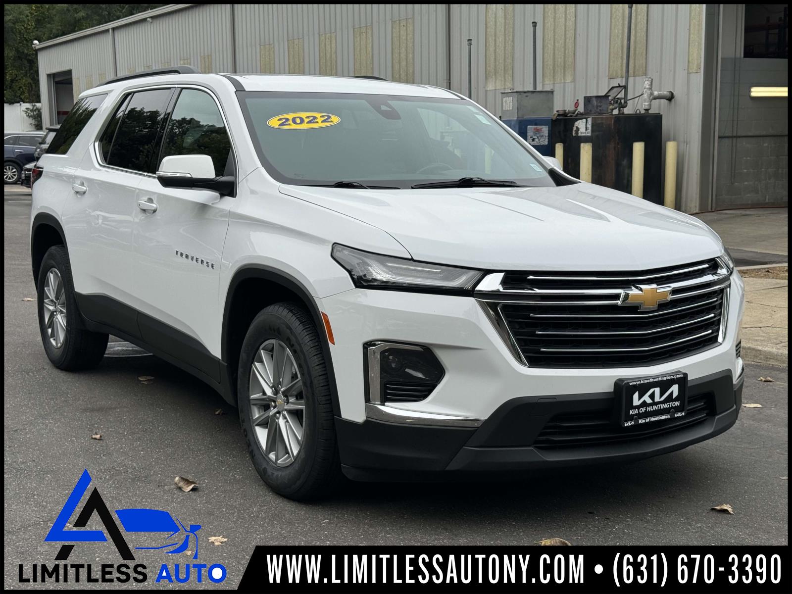 2022 Chevrolet Traverse LT Cloth  - KU5158P  - Limitless Autos