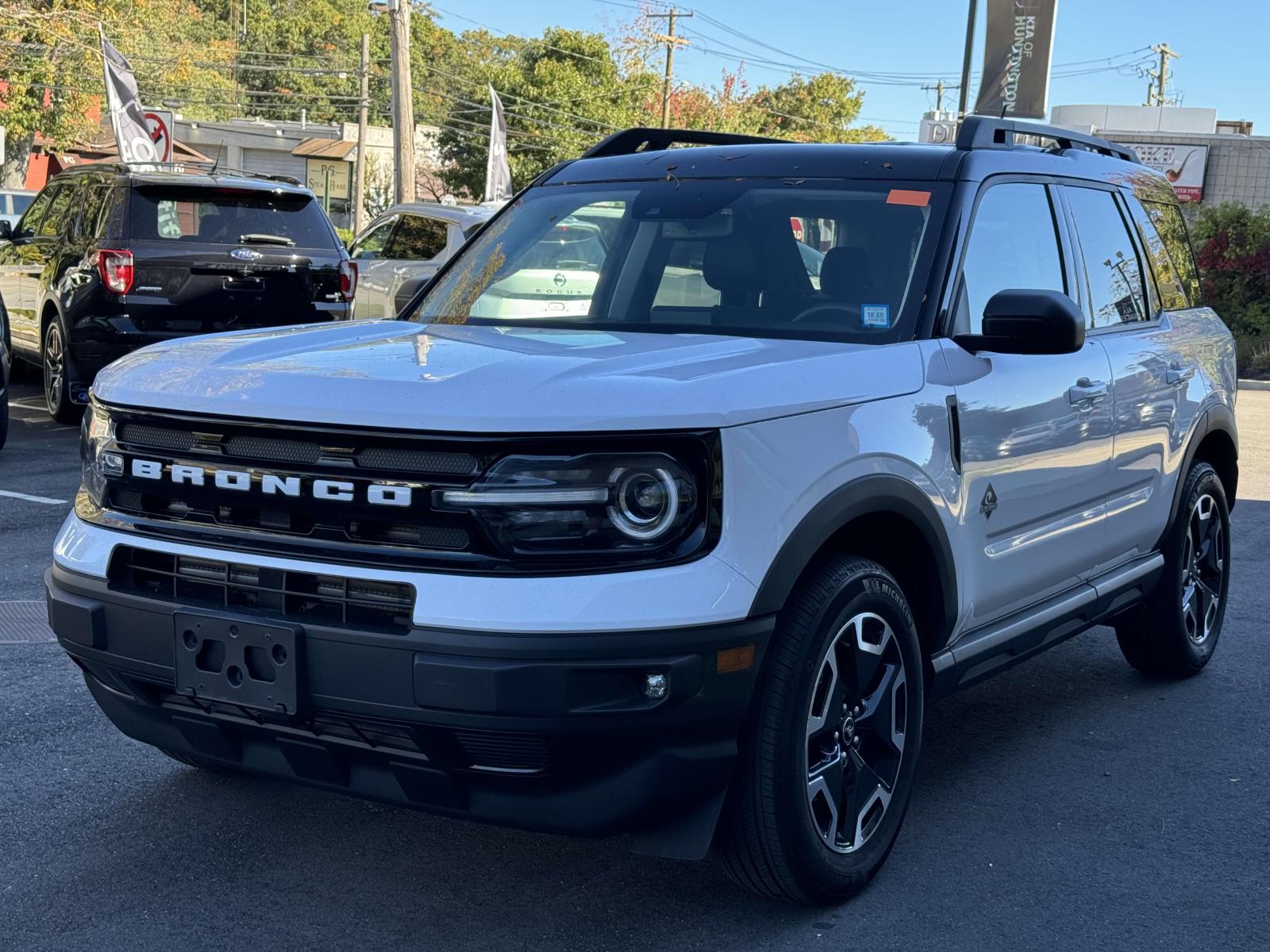 2022 Ford Bronco Sport Outer Banks  - KU5220T  - Limitless Autos