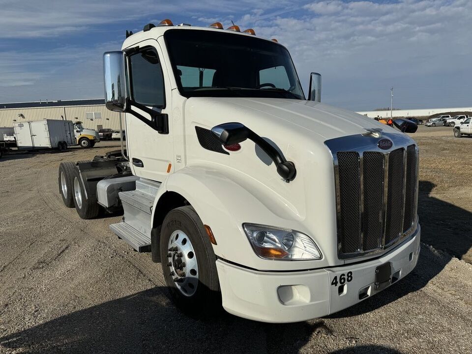 2022 Peterbilt 579  - Correct Truck & Trailer, Inc