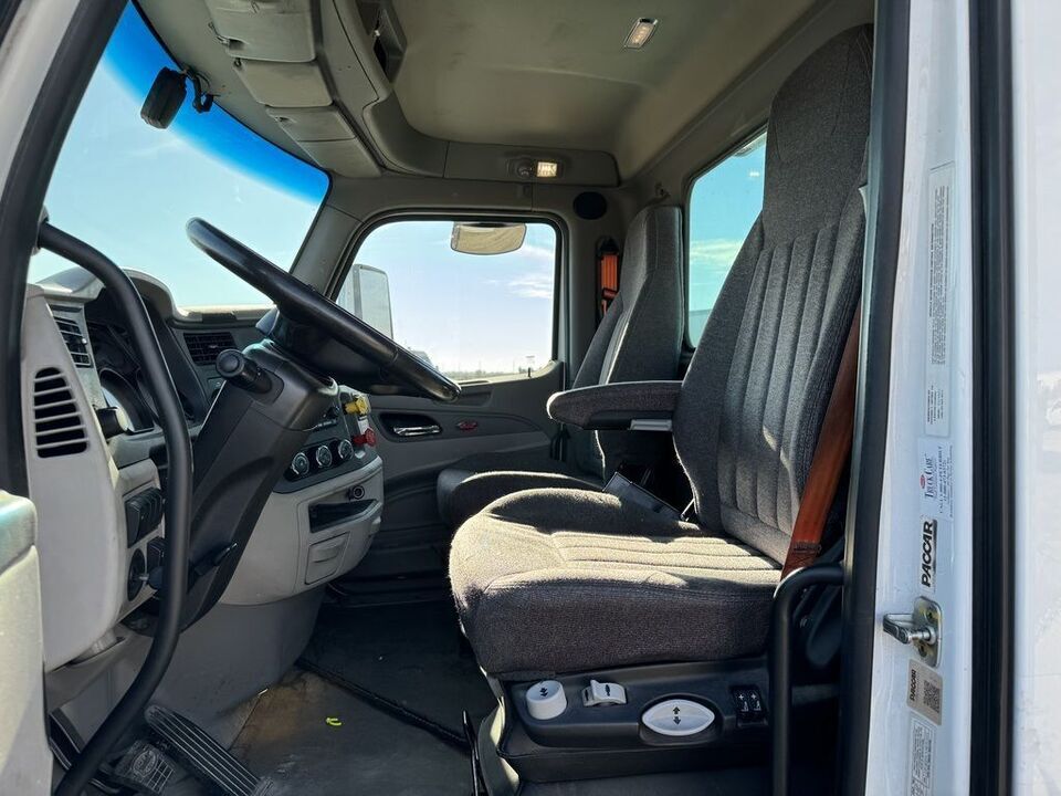 2022 Peterbilt 579  - Correct Truck & Trailer, Inc