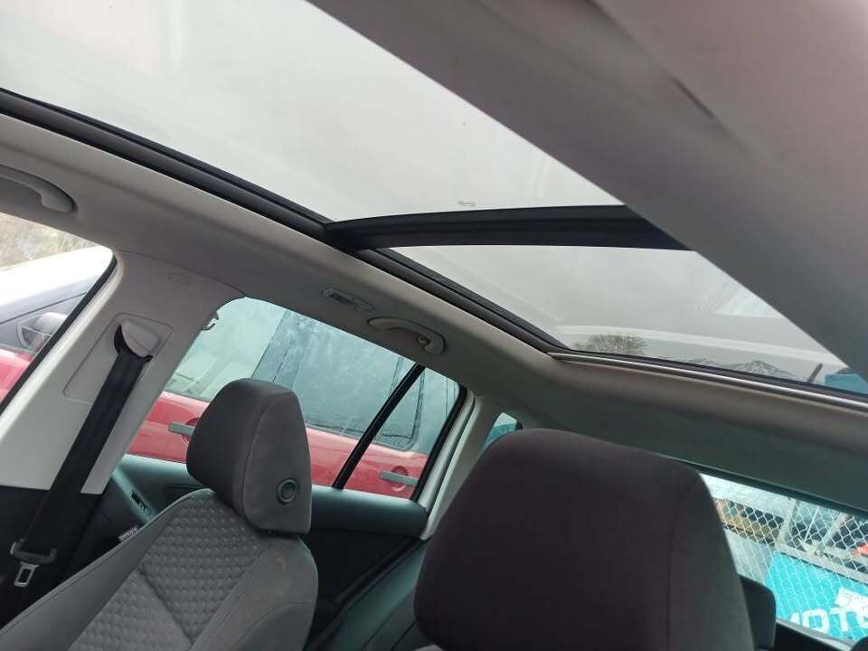 2010 Volkswagen Tiguan  - Car Nova Auto Sales
