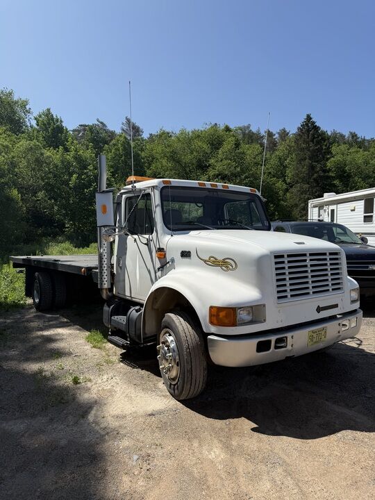 1998 International 4700  - Car Nova Auto Sales
